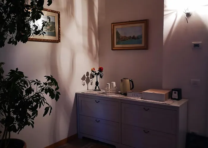 Balconi San Giorgio Couette-café Varenna